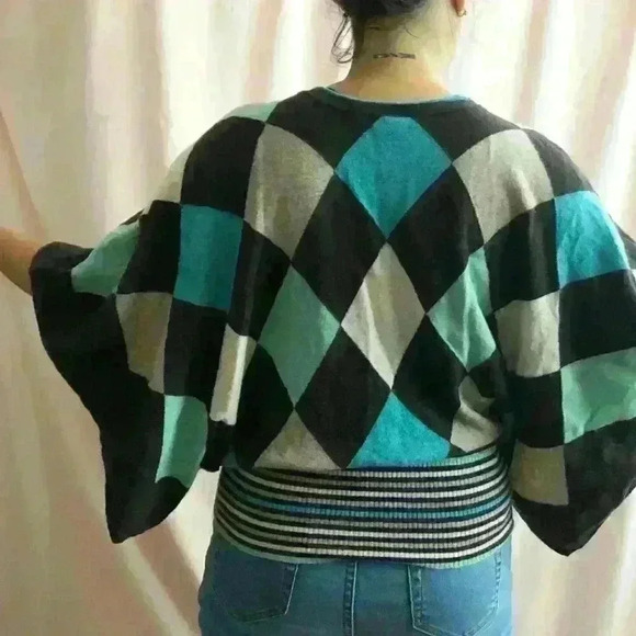 Benetton Kimono Cropped Wool  Top - Picture 1 of 8